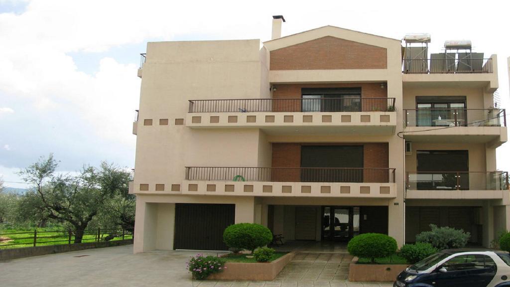 Deili Studio Loft Kalamata Bagian luar foto