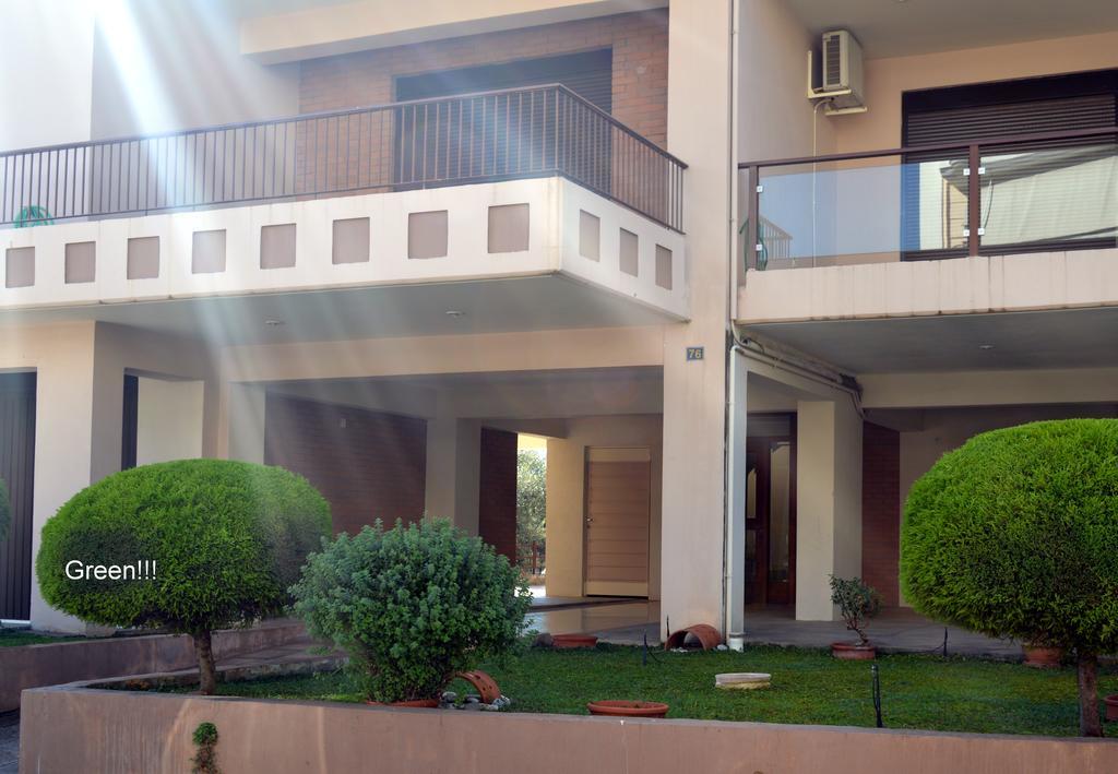 Deili Studio Loft Kalamata Bagian luar foto
