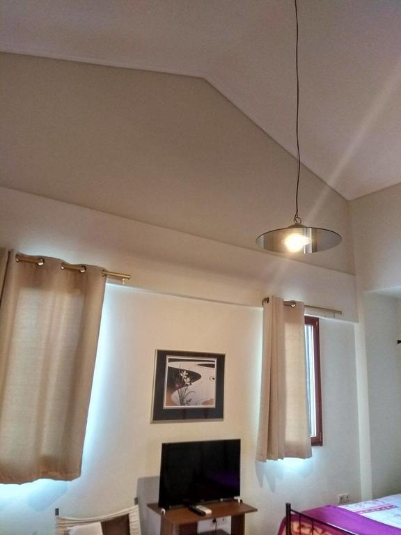 Deili Studio Loft Kalamata Bagian luar foto