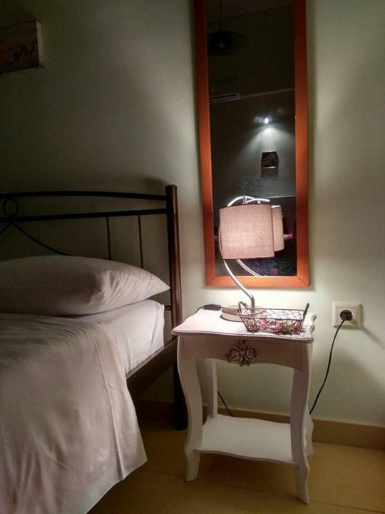 Deili Studio Loft Kalamata Bagian luar foto