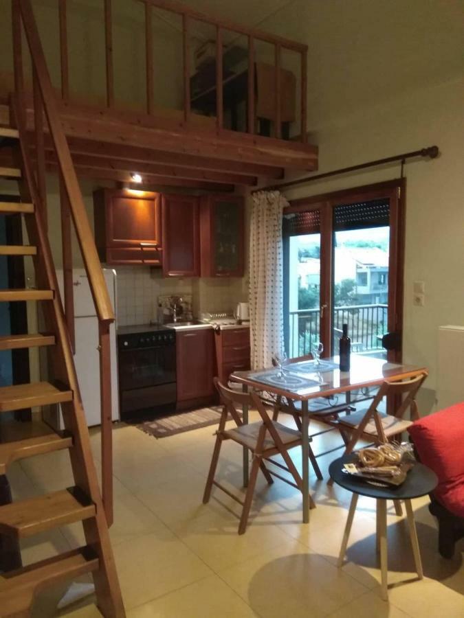Deili Studio Loft Kalamata Bagian luar foto