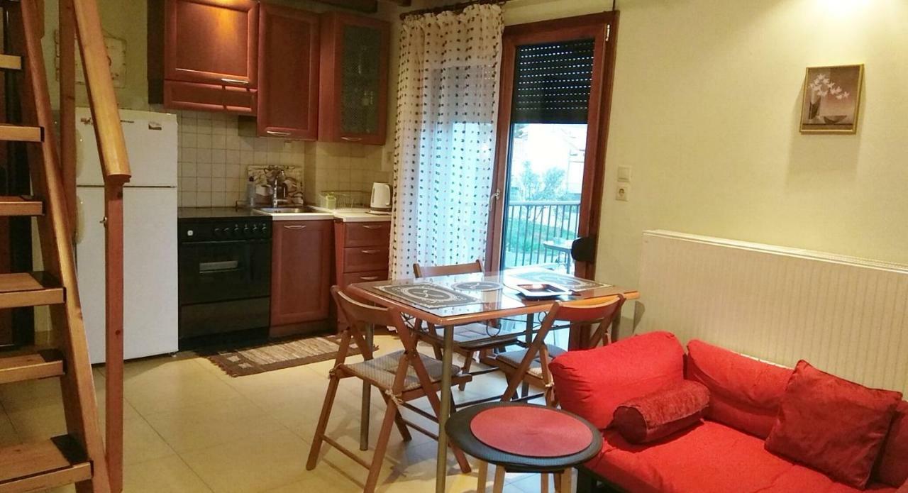 Deili Studio Loft Kalamata Bagian luar foto