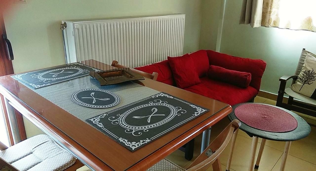 Deili Studio Loft Kalamata Bagian luar foto
