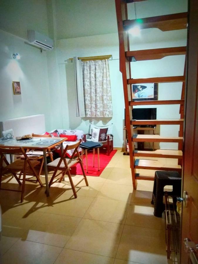 Deili Studio Loft Kalamata Bagian luar foto